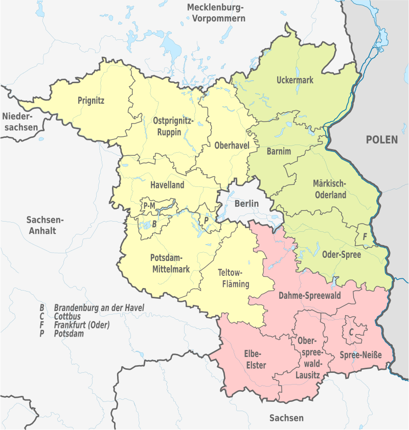 Karte von Brandenburg mit farblich markierten Landkreisen bezugnehmend auf die Zuständigkeit der EAA für Mitgliedsbetriebe der IHK.